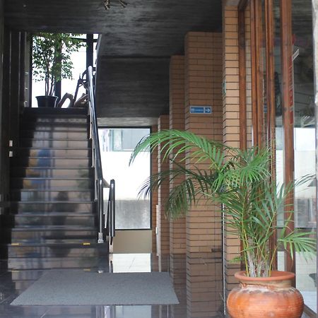 Modern & Recycled Guest House Машику Экстерьер фото