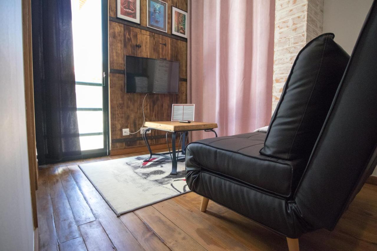 Modern & Recycled Guest House Машику Экстерьер фото